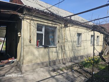 мебель прихожая: 60 м², 4 комнаты, Старый ремонт Без мебели