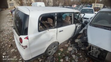 Другие детали кузова: СРОЧНО ДЁШЕВО !!! продаю авто на запчасти семиместный минивэн — 1