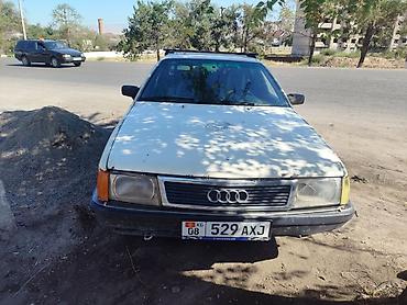 туманик акорд: Audi 100: 1986 г., Седан — 1