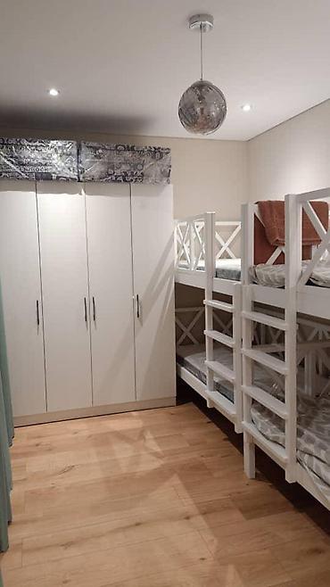 Долгосрочная аренда домов: 100 м², 3 комнаты, Евроремонт — 4