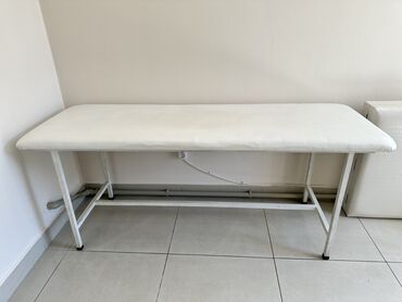 Медицинская мебель: Кушетка срочно продается забирайте !!!