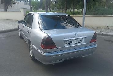 panelerin satisi: Mercedes-Benz C-Sinif sedan (W202), gümüş rəng. - Kuzov: 4 qapılı — 8