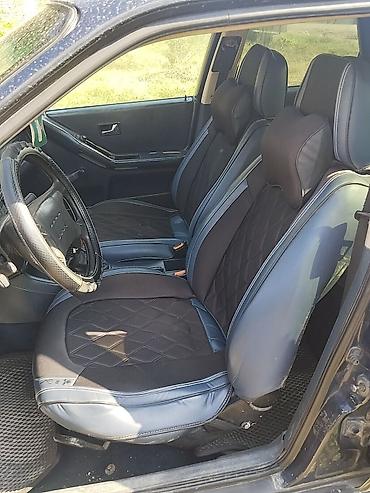 сапог коробка: Audi 80: 1991 г., 1.8 л, Механика, Бензин, Седан — 5
