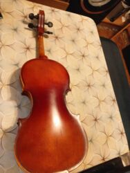 6 струнная укулеле: Скрипки