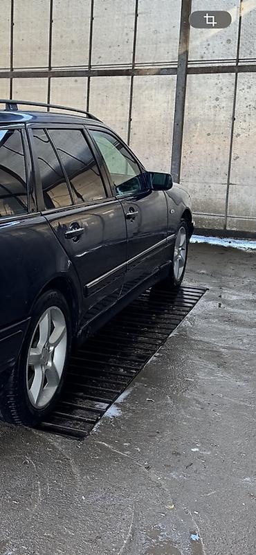 продажа автомашин в бишкеке: Мерс 210 Читайте внимательно R 17 диски Меняю или продаю на R 15 — 1
