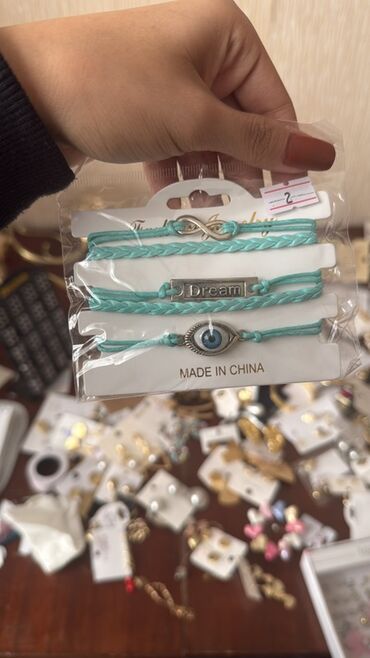 Bijuteriya dəstləri: Qadın bəzək aksesuarları – geniş seçim Məhsullar: - Qızılı tonlarda — 25