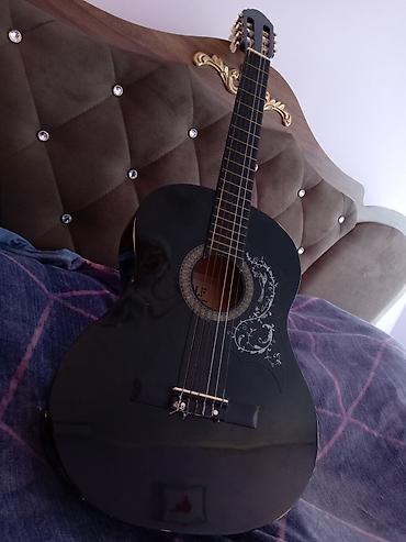 azeri sexsi: Salam. İkinci əl akustik gitara satıram normal vəziyyətdədi ən son — 2