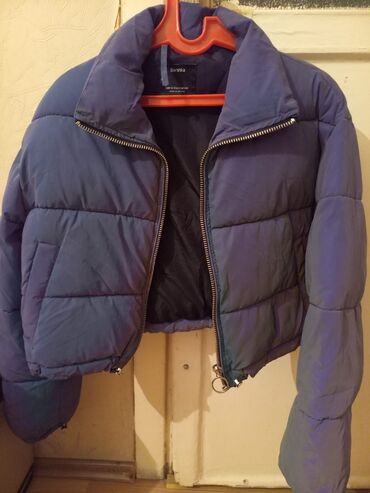 godəkcə: Женская куртка Bershka, XS (EU 34), цвет - Фиолетовый