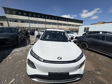 Другой электротранспорт: Электромобиль кроссовер (белый), современный дизайн с узкими ДХО и — 3