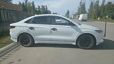 BYD: BYD E3: 2020 г., Автомат, Гибрид, Седан — 4