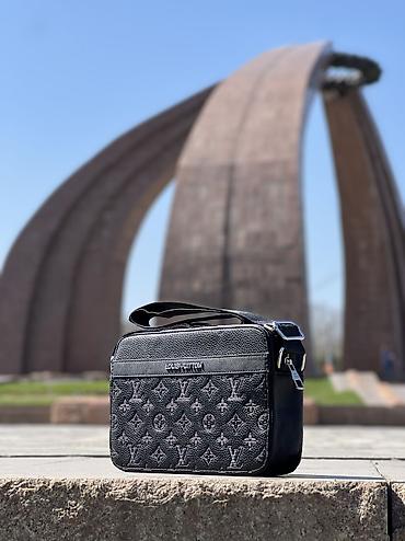 мужской клатч: Барсетка, Louis Vuitton, Материал: Экокожа, Застежка на магните, Застежка на молнии, Множество карманов, Новый — 5