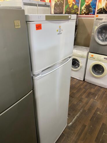 Маслобойки: 2 двери Indesit Холодильник Продажа, цвет - Белый
