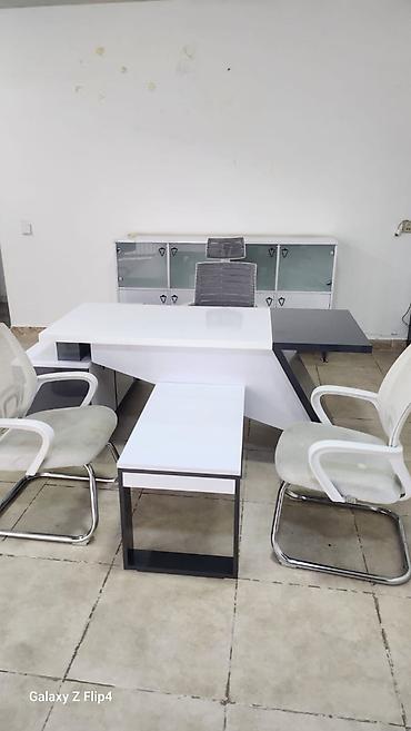 isləmis mebel: Ofis mebeli satilir ideal veziyyetde. Demek olar iwlenmeyib — 2