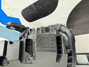 Передние фары: Передняя правая фара Mercedes-Benz 2023 г., Новый, Оригинал, Германия — 17