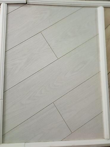 Açıq boz tonlarda, ağcaqayın ağacı naxışlı laminat döşəmə taxtaları lalafo.az -da Açıq boz tonlarda, ağcaqayın ağacı naxışlı laminat döşəmə taxtaları