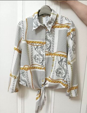 Köynək və bluzalar: Vərəqləyin. Bluzka baha alınıb 2 dəfə geyilib.M-L uyğun 12 — 5