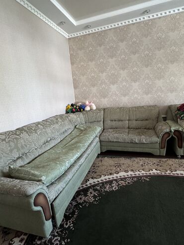 мебель токмок: Угловой диван, цвет - Зеленый, Б/у