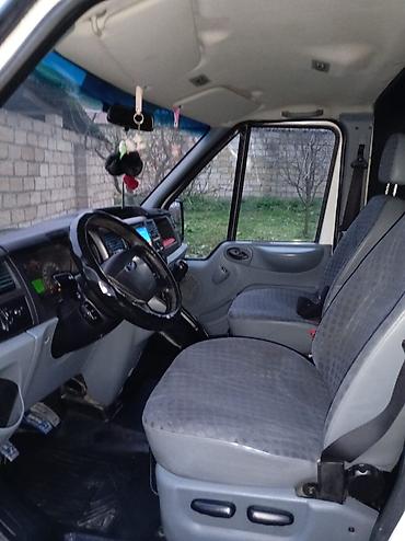 ford transit salon: Ford Transit yük furgonu - Gövdə: Ağ rəngli qapalı furgon, yan — 8