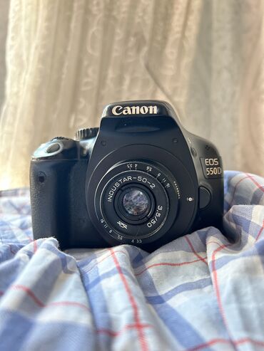 canon eos 550d kit 18 55mm: Продаю фотоаппарат Canon