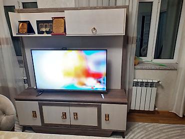 kitab ref: TV stendi və vitrinli divar modulu - Material: MDF/Laminate — 1
