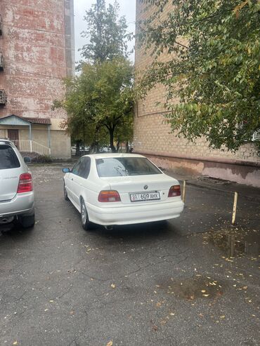 автомобиль бмв: BMW 530: 2001 г., 3 л, Механика, Бензин