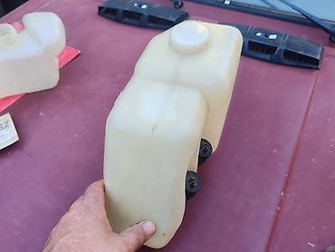 auto plac sirena: Posuda prskalice brisaca Lada 2108 Samara sa dva motora. Novo — 4