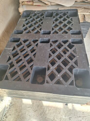 корзины пластиковые: Поддоны Пластиковые 1200×800
Отличное качество 
Цена 450сом за шт