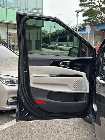 Kia: Kia Carnival: 2020 г., Минивэн — 13