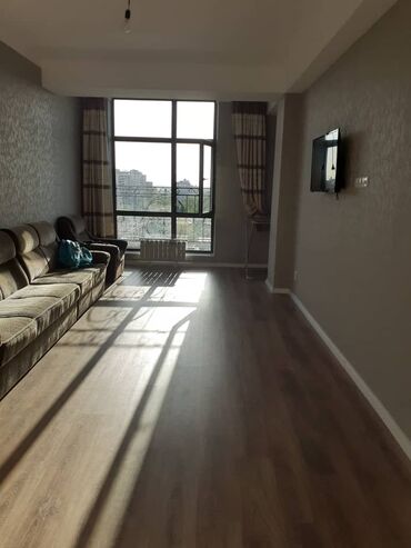 Долгосрочная аренда квартир: 2 комнаты, 75 м², С мебелью полностью