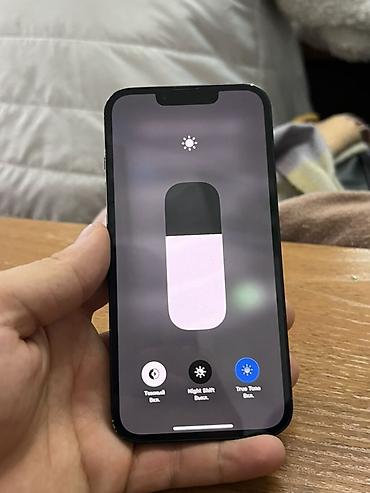 Apple iPhone: IPhone 13, Б/у, 128 ГБ, Midnight, Кабель, 81 % — 9