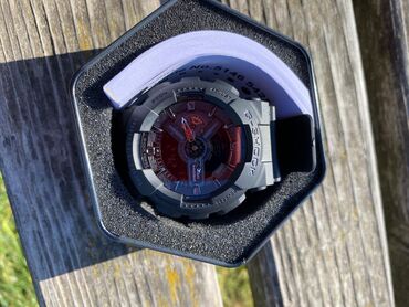 satovi: G-shock satovi, original full pakovanje
Kesa,papiri,kutija