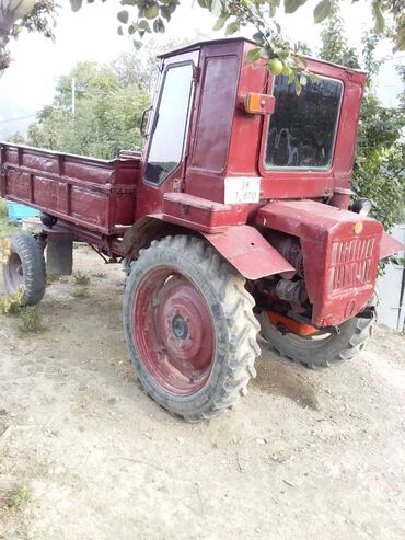 traktor satşı: Traktor idyal vezyetdedi. most karopka matorda hec bir problem yoxdu