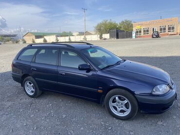 Toyota: Toyota Avensis: 2001 г., 1.8 л, Механика, Бензин, Универсал