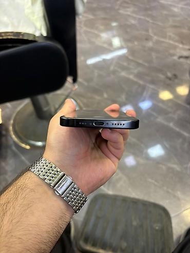 iphone 14 pro ekranı: IPhone 14 Pro, Qara, Face ID — 3