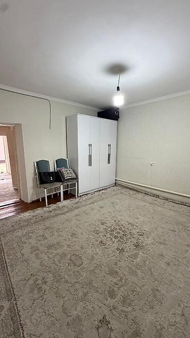 Продажа полдома: Срочно продаётся полдома 🏠 📍Пишпек 📐3 комнаты 90м2 Участок 3.5 по — 4