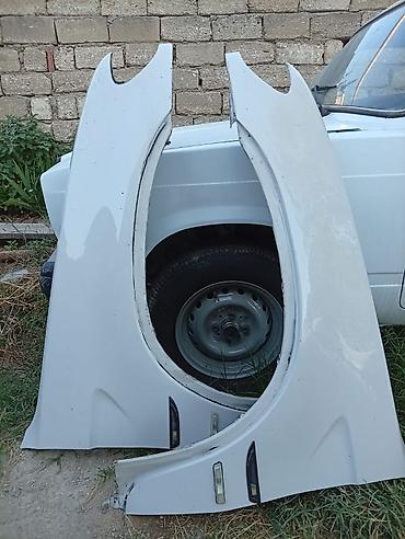 bmw 525i: BMW X5 sağ və sol ön qanadları Təsvir: - Ağ rəngli, sağ və sol ön — 1