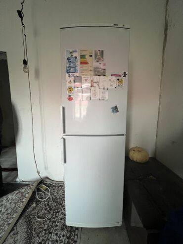 Грузовики: Холодильник Atlant, Б/у, Двухкамерный
