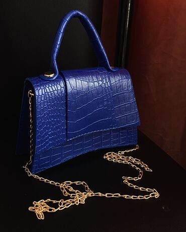 сумочку синий цвет: Стильная сумочка на выход! 1000 сом