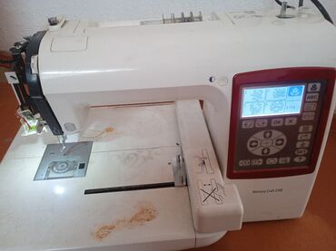 петельная машина jack цена бишкек: Швейная машина Janome, Компьютеризованная, Автомат