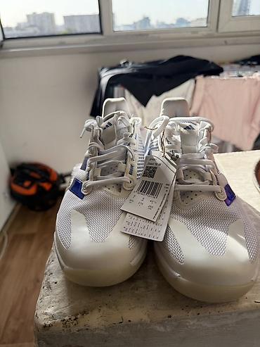 гандом: Мужские кроссовки, 43, Adidas, Новый, цвет - Белый, Платная доставка — 3