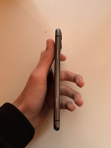 Apple iPhone: IPhone 11, 64 GB, Qara, Face ID — 2