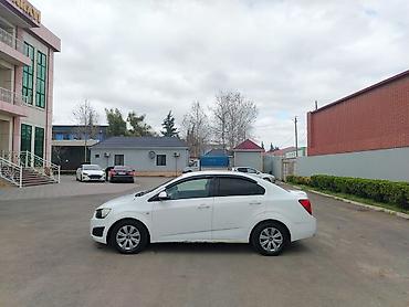 Chevrolet: Chevrolet Aveo: 1.4 l | 2011 il Sedan — 9