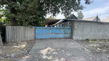 дом сх фрунзе сокулук: Дом, 1400 м², 3 комнаты, Собственник, Старый ремонт