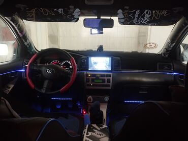 Toyota: Toyota Corolla hatchback (E12) – dizel, turbo yazılı stikerlərlə — 11