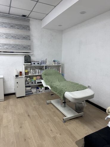 салон массажа: Сдаю Кабинет в салоне, 15 м², Для бровиста, Для визажиста, Для лешмейкера