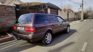 Volkswagen: Volkswagen Passat: 1994 г., 2 л, Механика, Бензин, Универсал