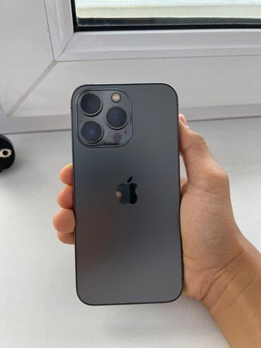 Apple iPhone: IPhone 13 Pro, Б/у, 128 ГБ, Black Titanium, Защитное стекло, Чехол, 85 %