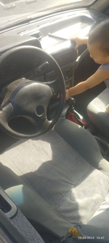 Daewoo: Daewoo Nexia: 2005 г., 1.6 л, Механика, Бензин, Седан