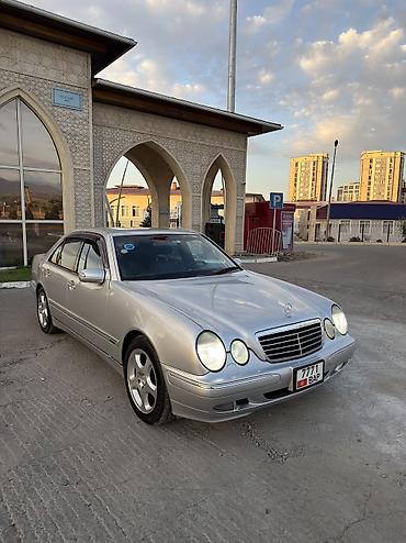 v class: Mercedes-Benz E-Class: 2001 г., 3.2 л, Автомат, Бензин, Седан — 2