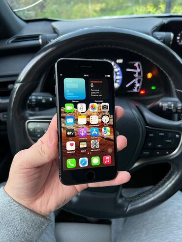 корпусь для пк: IPhone 7, Б/у, 32 ГБ, Черный, Зарядное устройство, Чехол, Кабель, 100 %